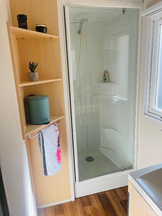 Mobil Home 8 Personnes Camping L'Elysee Vagues Oceanes Ле-Гро-дю-Руа Экстерьер фото
